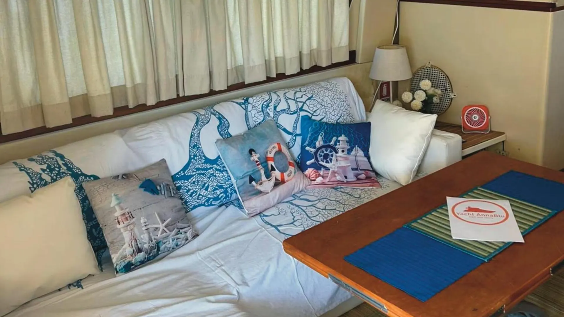 Botel Yachtannablu Hotel Porto Venere